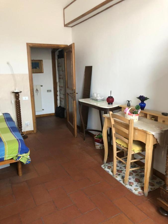 Solo Traveller Bedroom In Homestays City Center Florença Exterior foto
